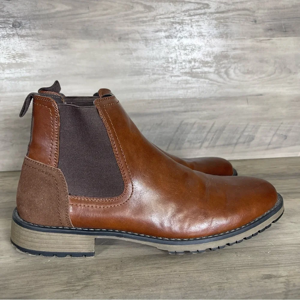 ASOS Design Mens 9 Brown Tan Leather Pull On Chelsea Boots Round Toe Lightweight